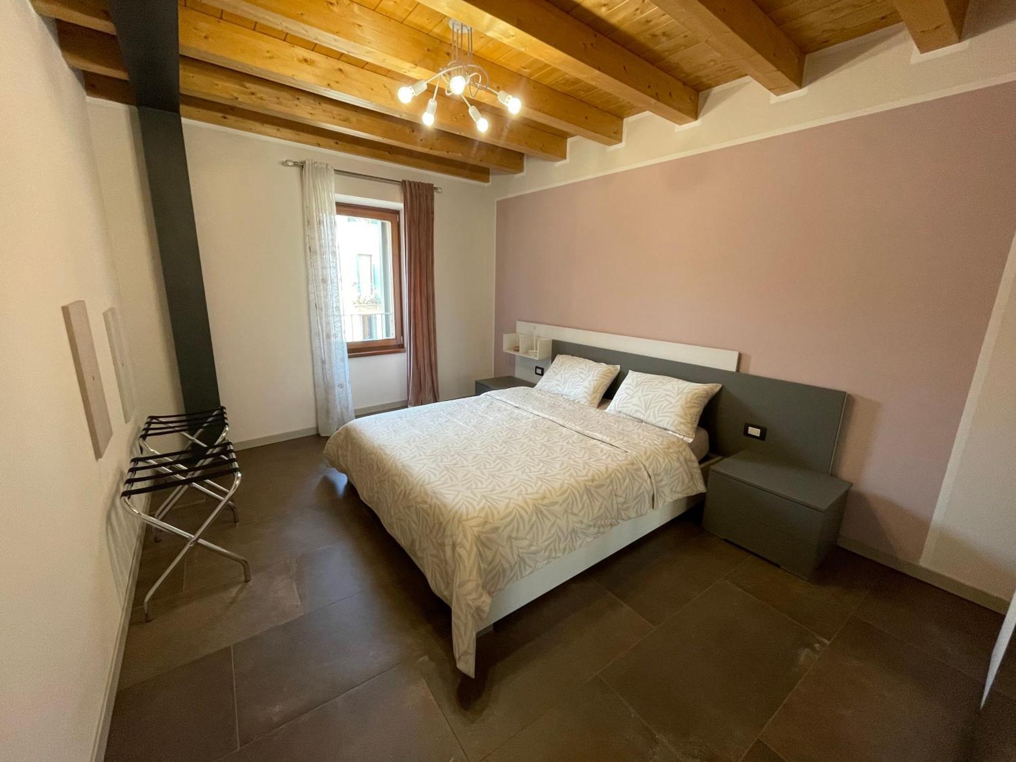 Dimora Rosso San Zeno - Wifi Veloce E Adatto Per Famiglie Verona Exterior photo